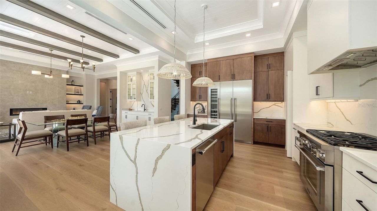 558 Venice Lane, Sarasota, FL 34242 Photo