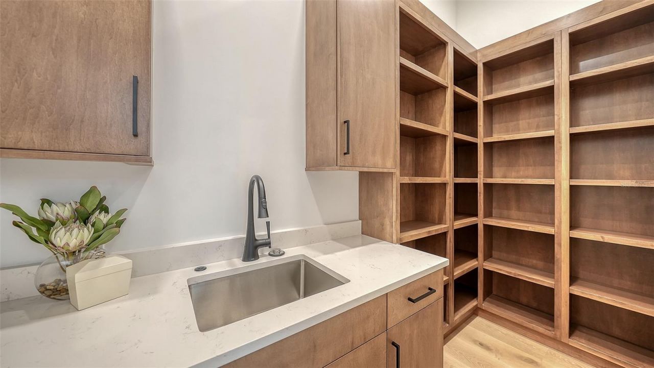 558 Venice Lane, Sarasota, FL 34242 Photo