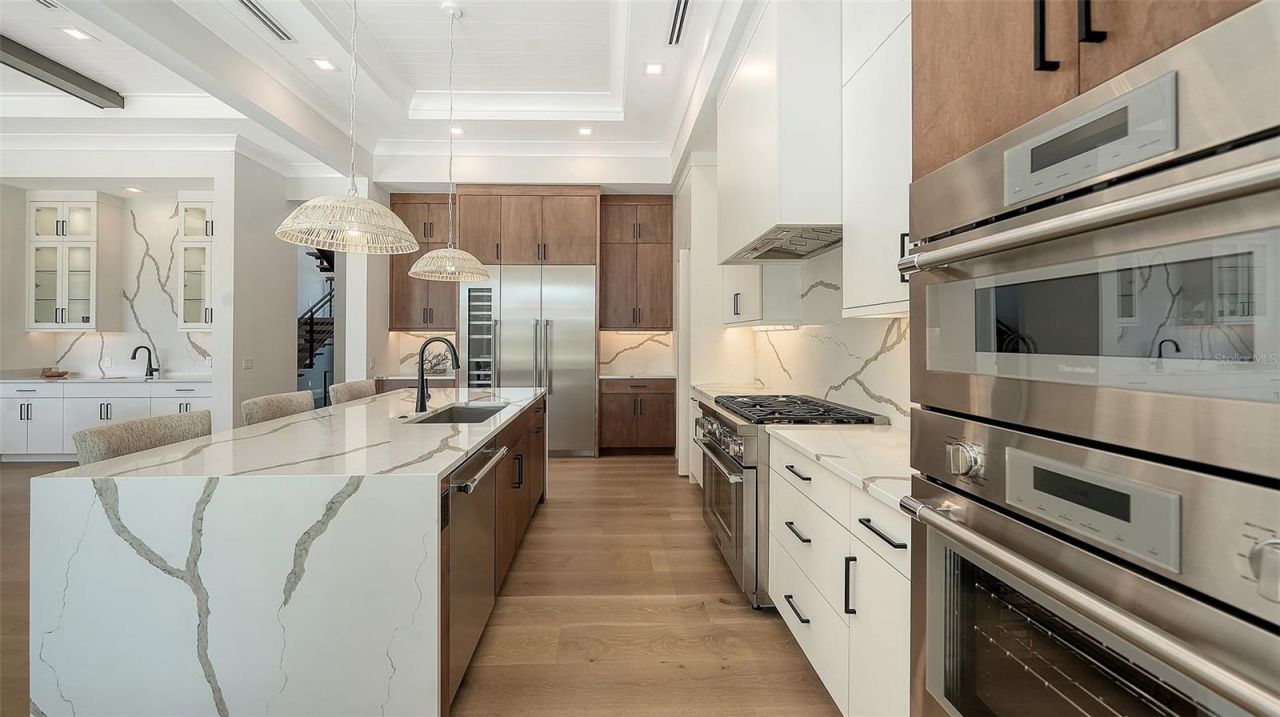 558 Venice Lane, Sarasota, FL 34242 Photo