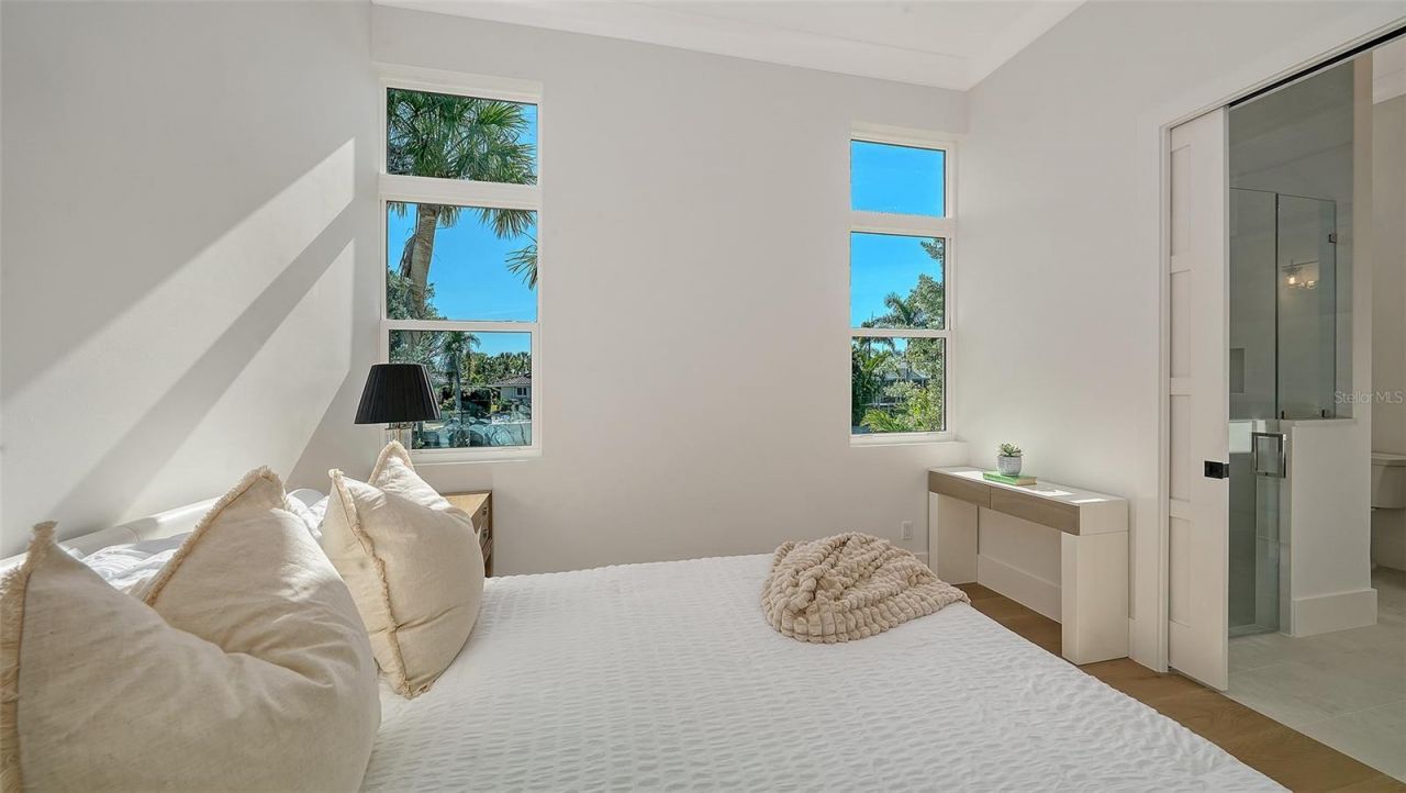 558 Venice Lane, Sarasota, FL 34242 Photo