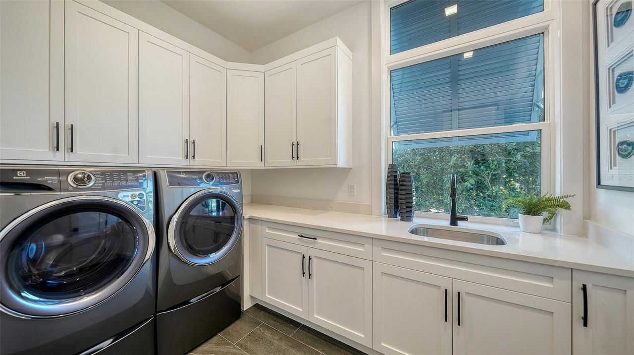 558 Venice Lane, Sarasota, FL 34242 Photo