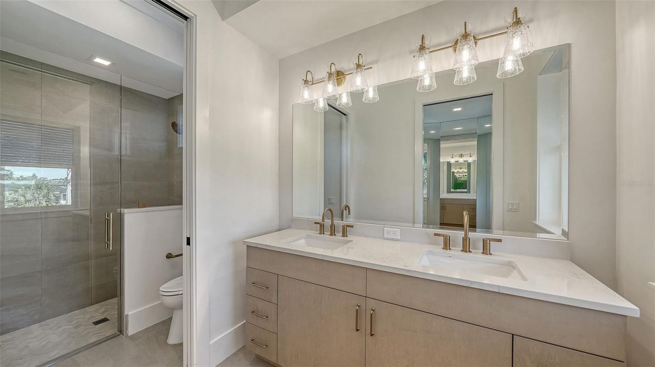 558 Venice Lane, Sarasota, FL 34242 Photo