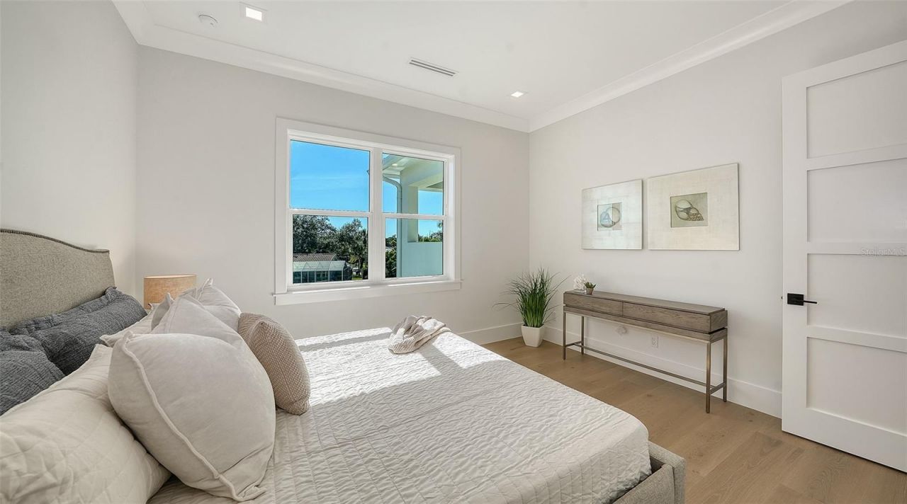 558 Venice Lane, Sarasota, FL 34242 Photo