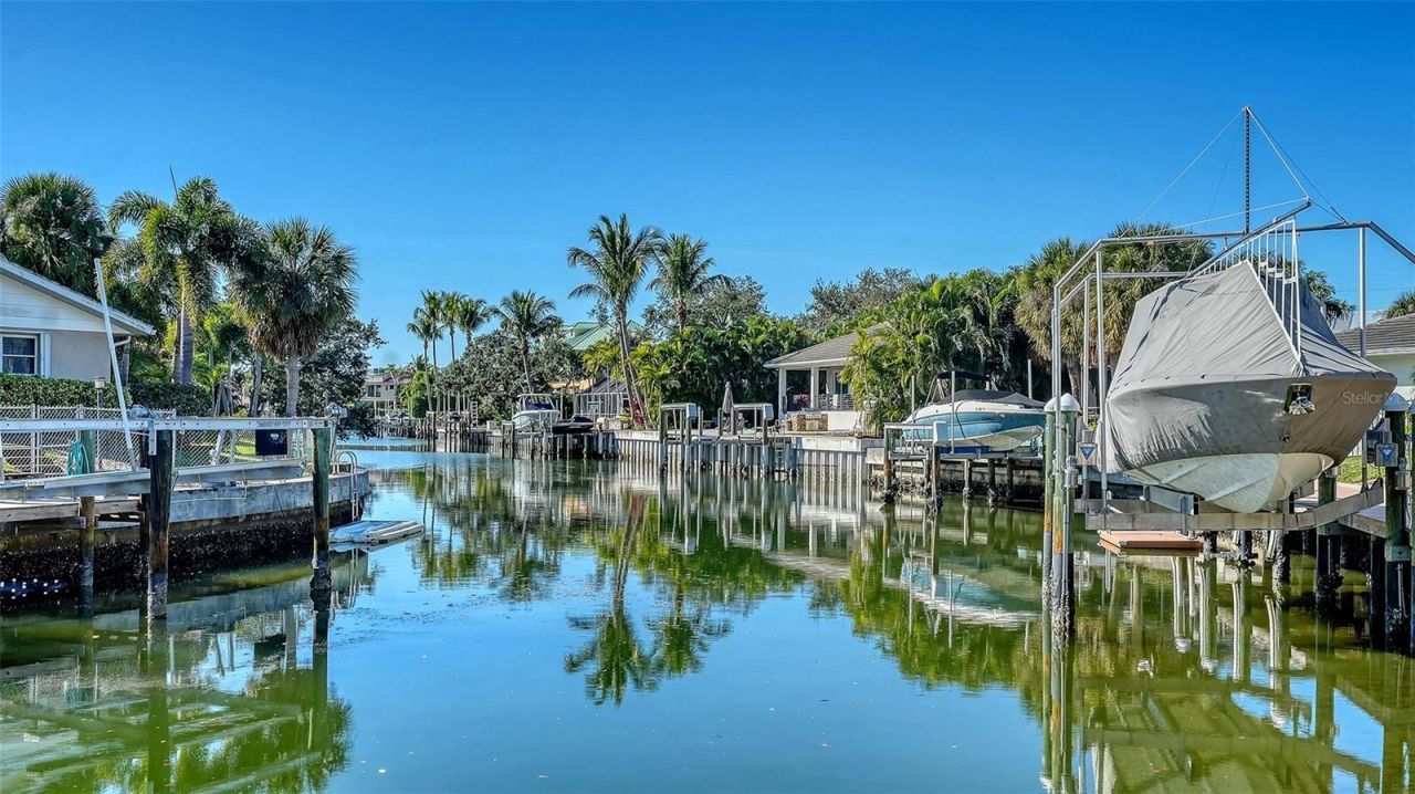 558 Venice Lane, Sarasota, FL 34242 Photo