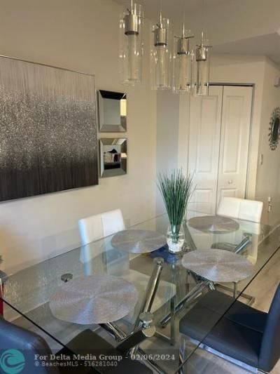 851 NE 211th St, Miami, FL 33179 Main Photo