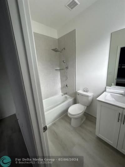 851 NE 211th Street, Miami, FL 33179 Photo