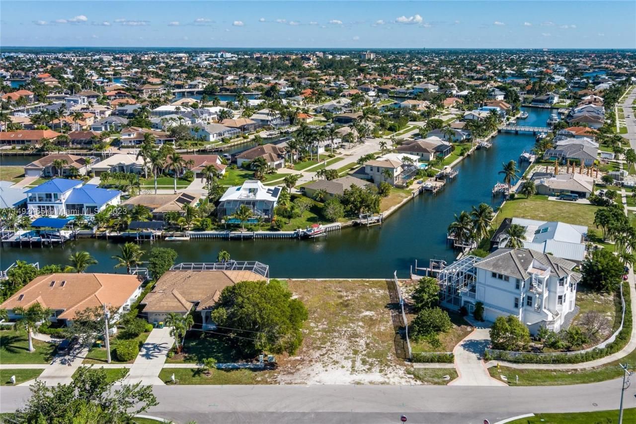 609 Spinnaker Drive, Marco Island, FL 34145 Photo