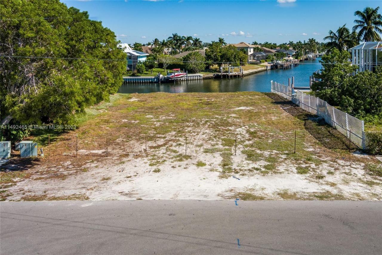 609 Spinnaker Drive, Marco Island, FL 34145 Photo