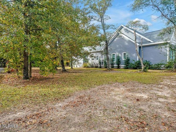 411 Fire Fly Lane, Southport, NC 28461