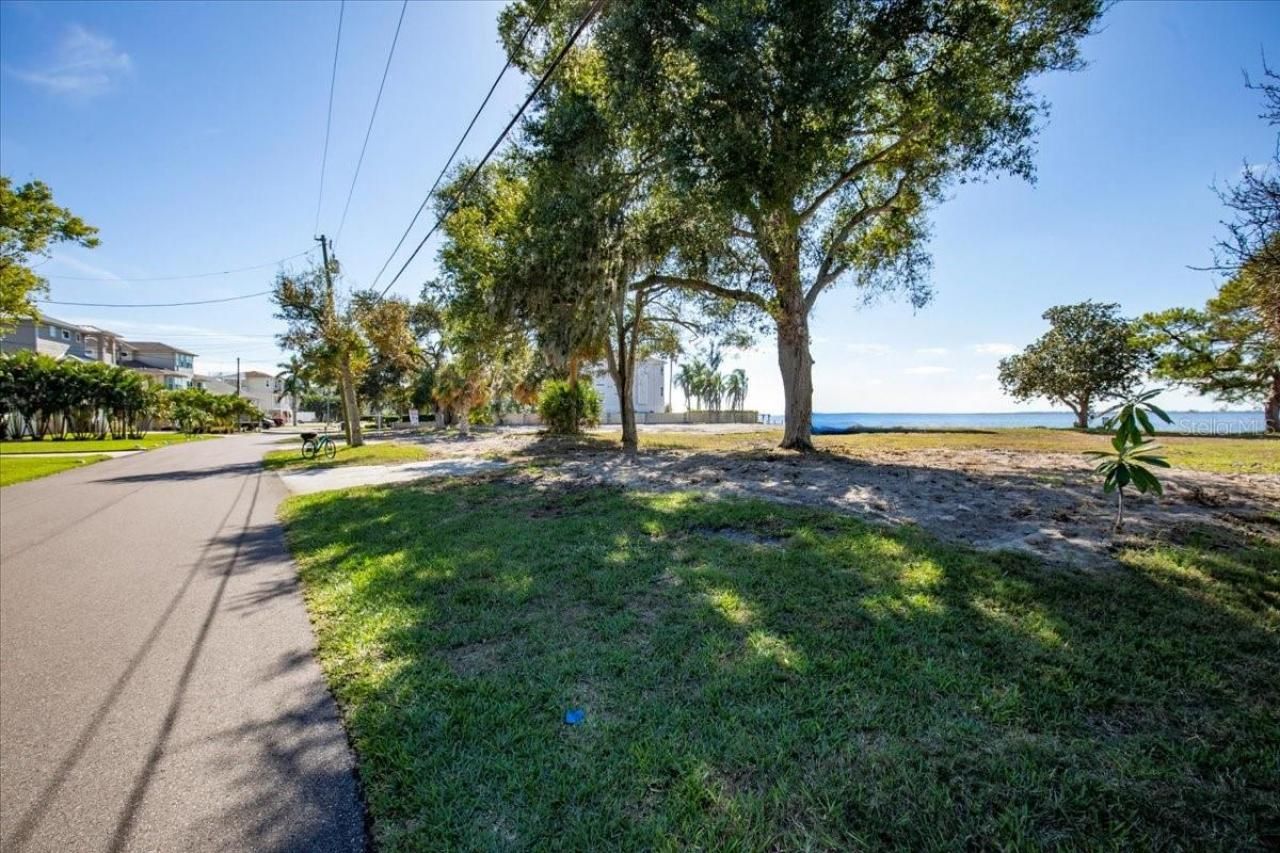 621 Mayo Street, Crystal Beach, FL 34681 Photo