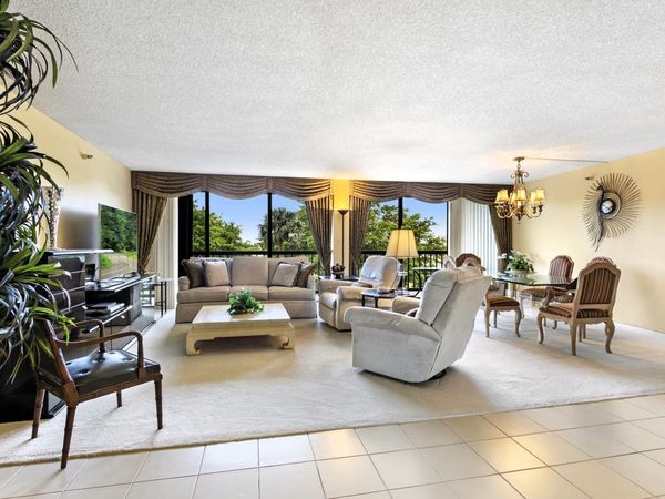 2480 Presidential Way, Unit 403, West Palm Beach, FL 33401