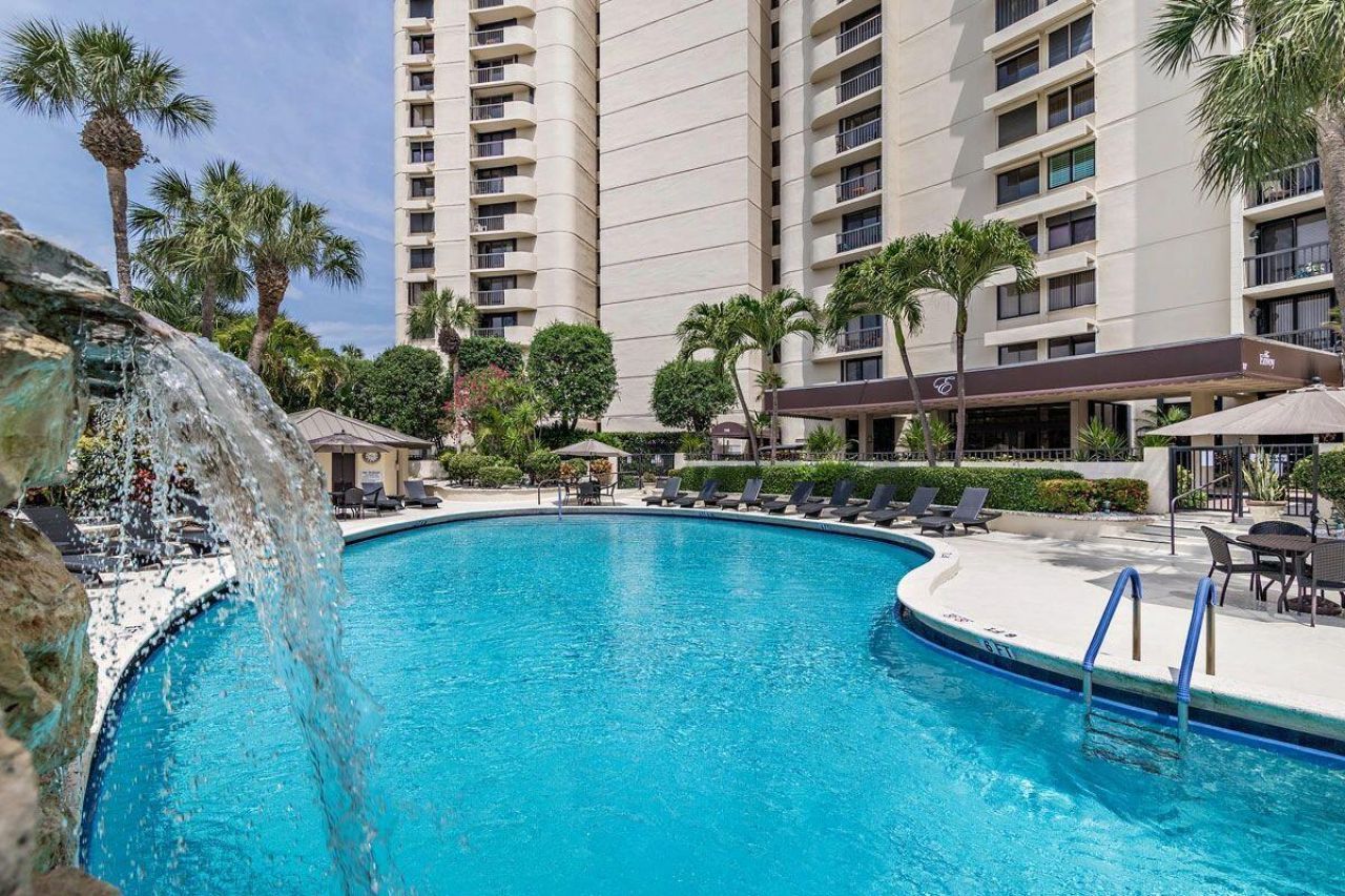 2480 Presidential Way, Unit 403, West Palm Beach, FL 33401 Photo