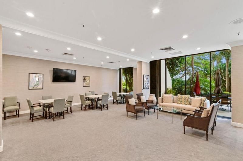 2480 Presidential Way, Unit 403, West Palm Beach, FL 33401 Photo