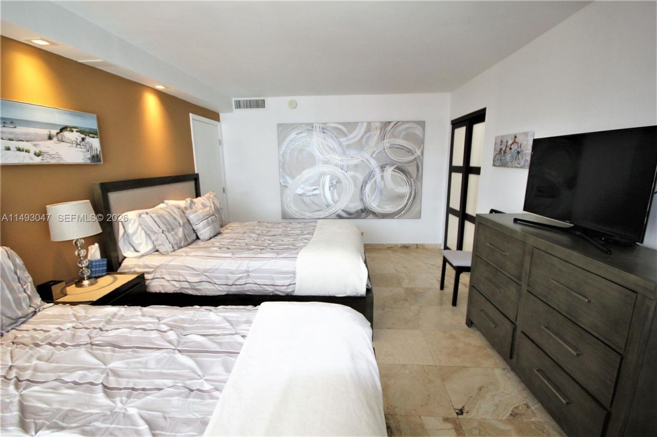 5161 Collins Ave, Unit 1610, Miami Beach, FL 33140 Photo