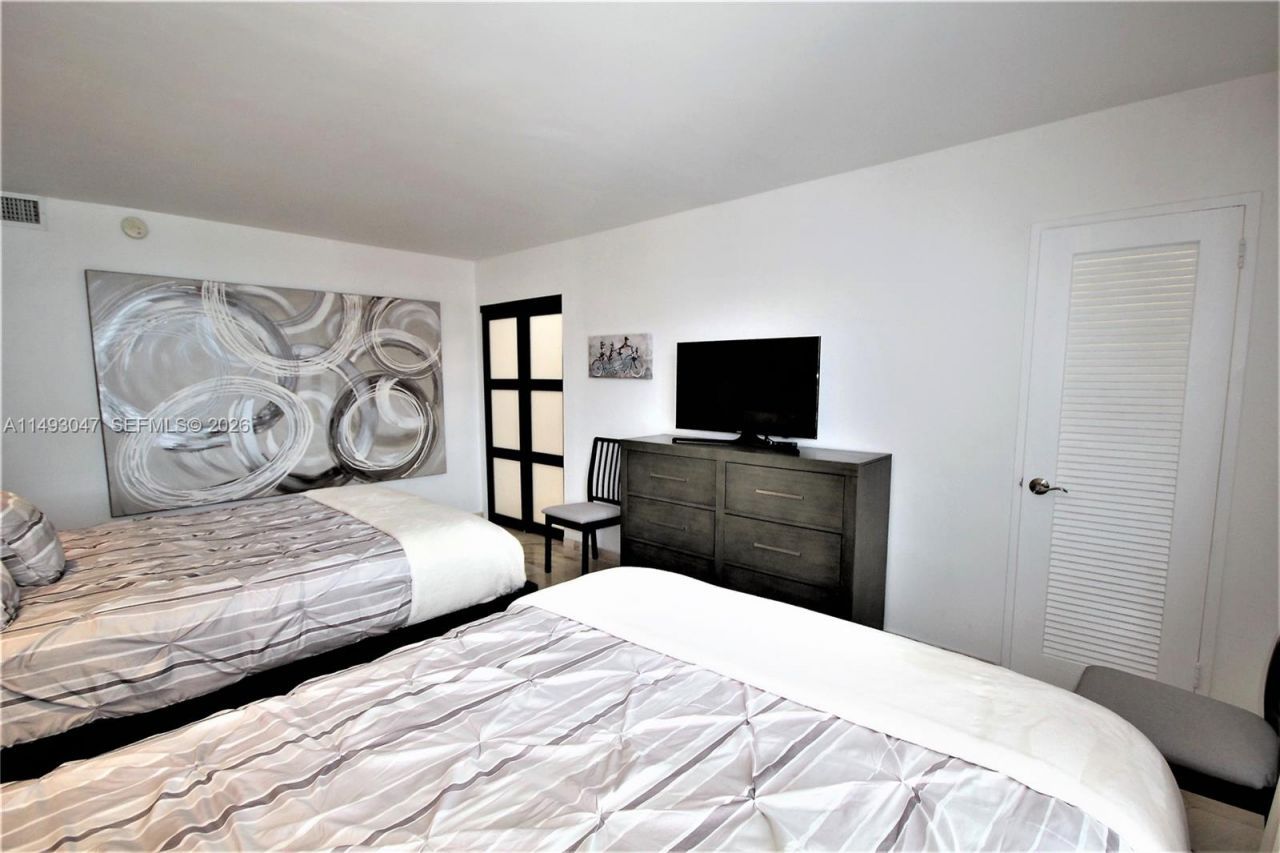 5161 Collins Ave, Unit 1610, Miami Beach, FL 33140 Photo
