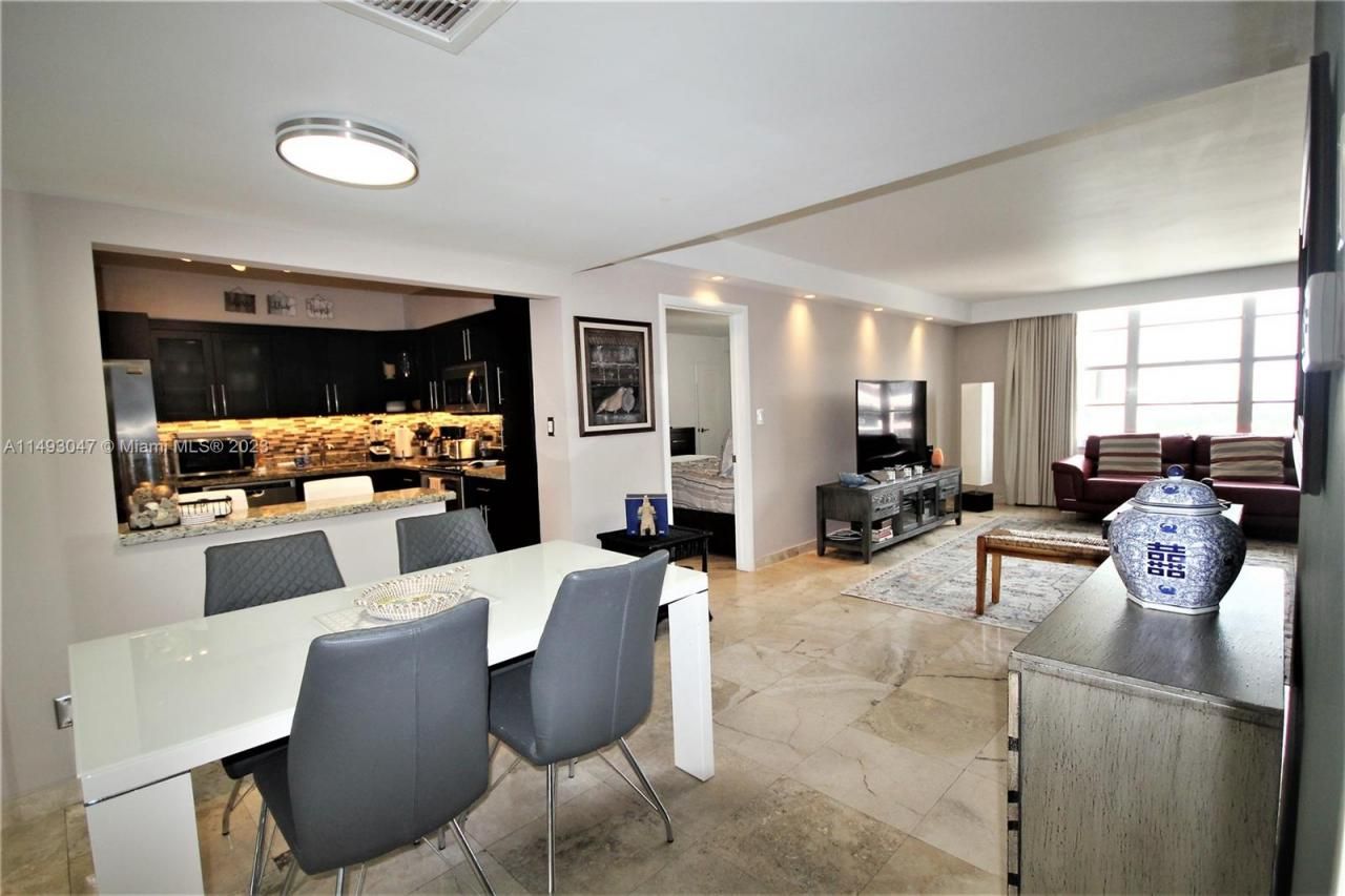 5161 Collins Ave, Unit 1610, Miami Beach, FL 33140 Photo