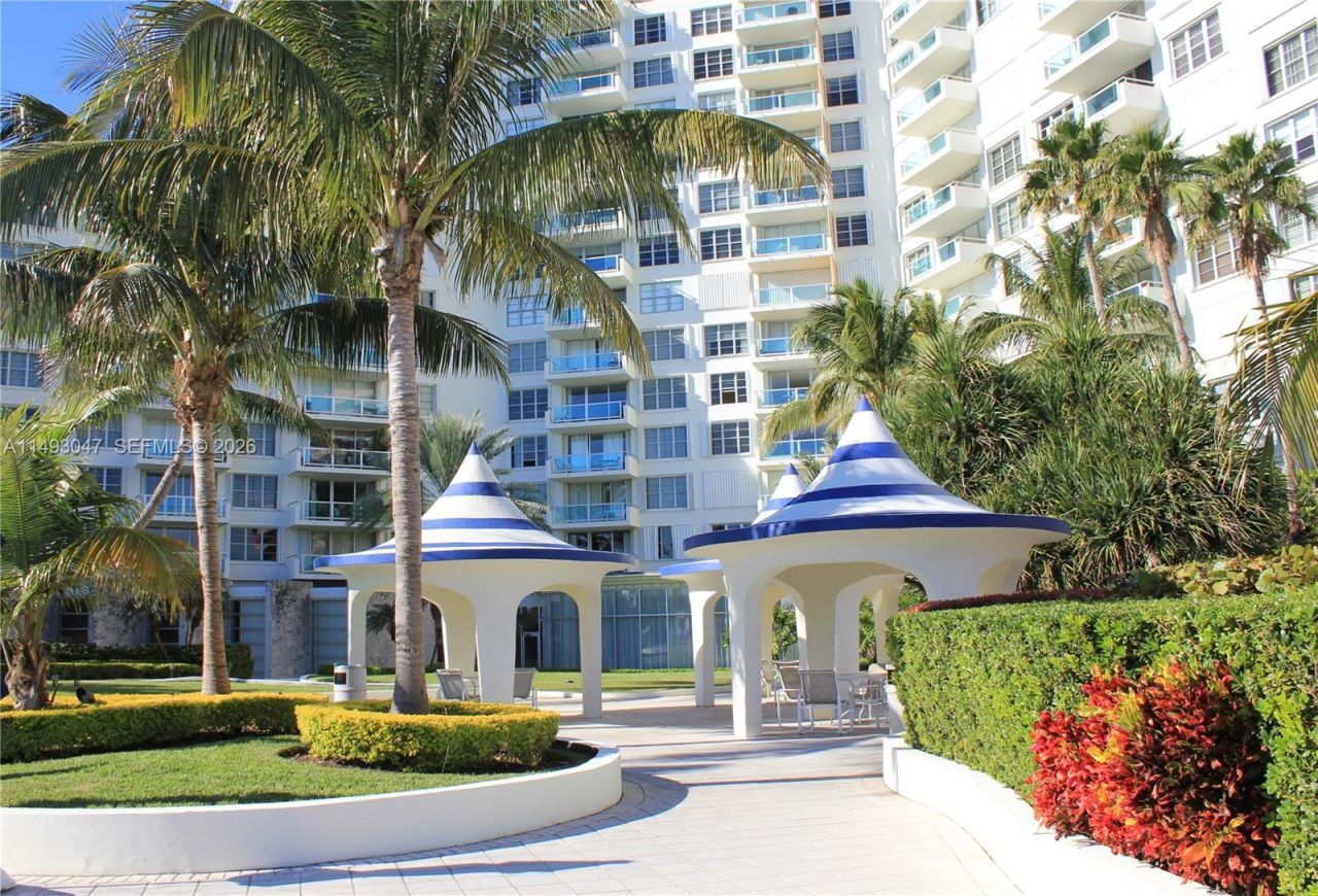 5161 Collins Ave, Unit 1610, Miami Beach, FL 33140 Photo