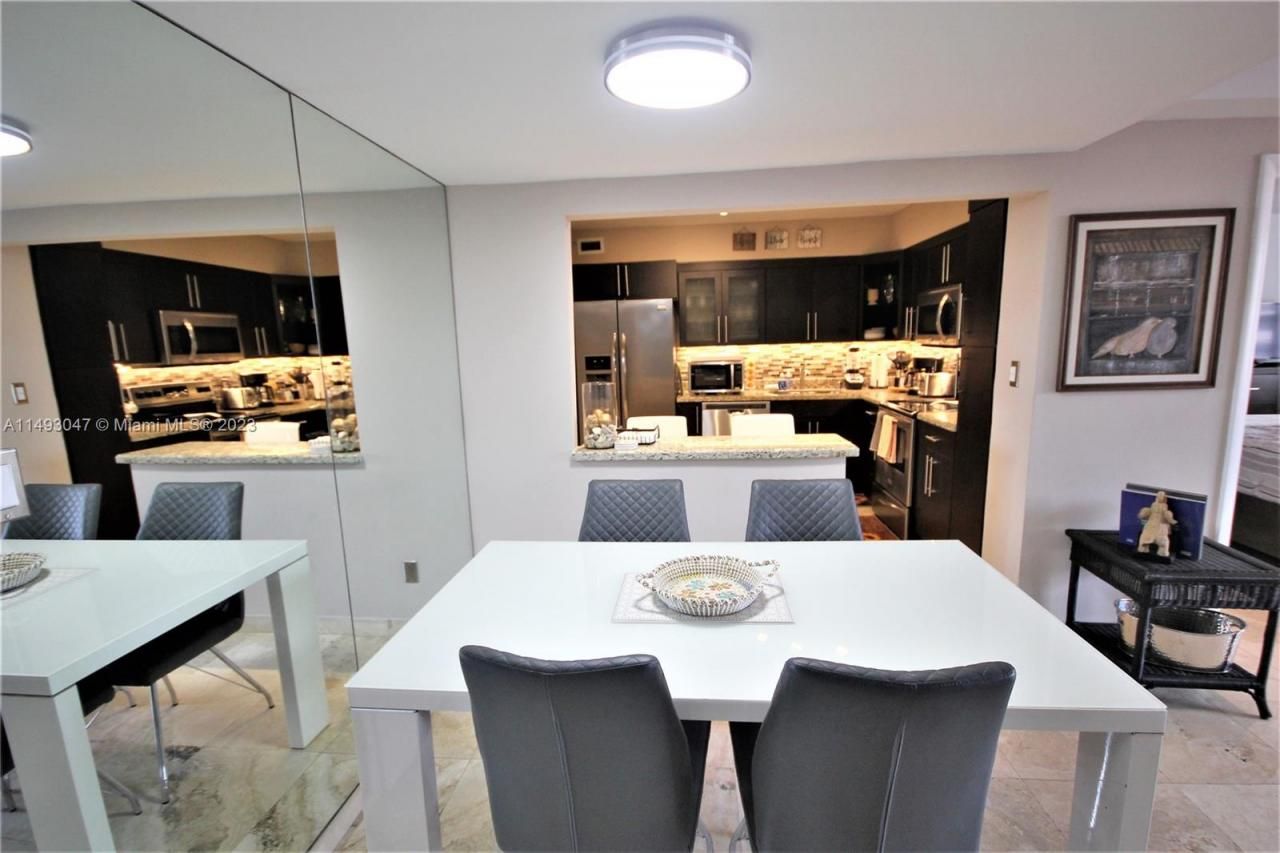 5161 Collins Ave, Unit 1610, Miami Beach, FL 33140 Photo