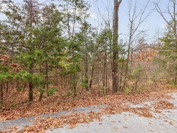 5944 Whippoorwill Dr., Hillsboro, MO 63050