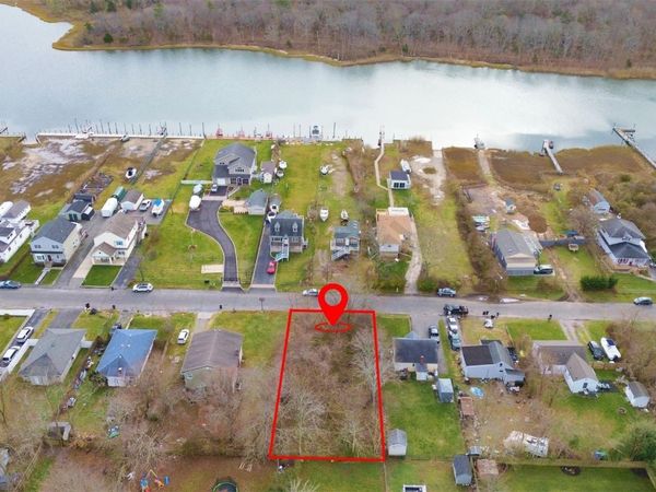 Shore Drive, Mastic Beach, NY 11951