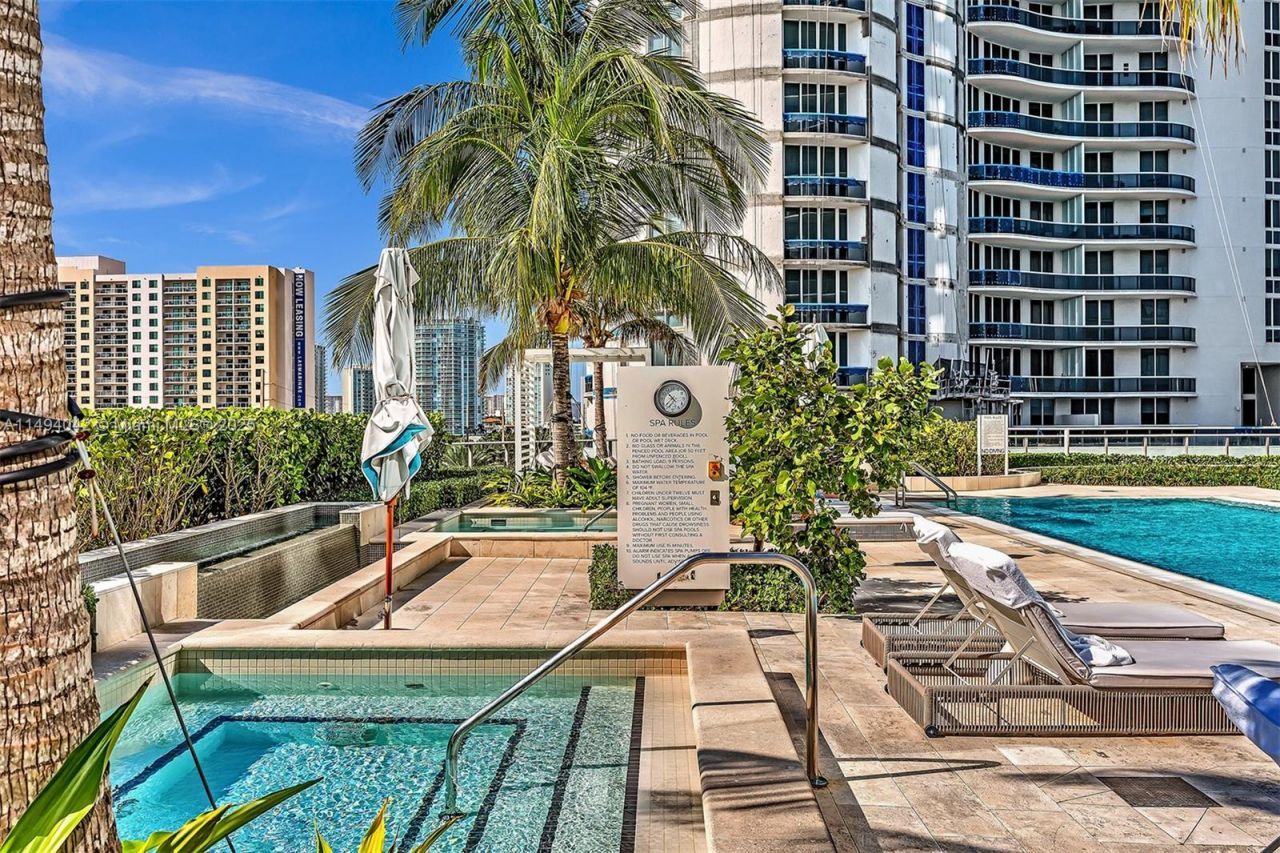 15701 Collins Ave, Unit 805, Sunny Isles Beach, FL 33160 Photo