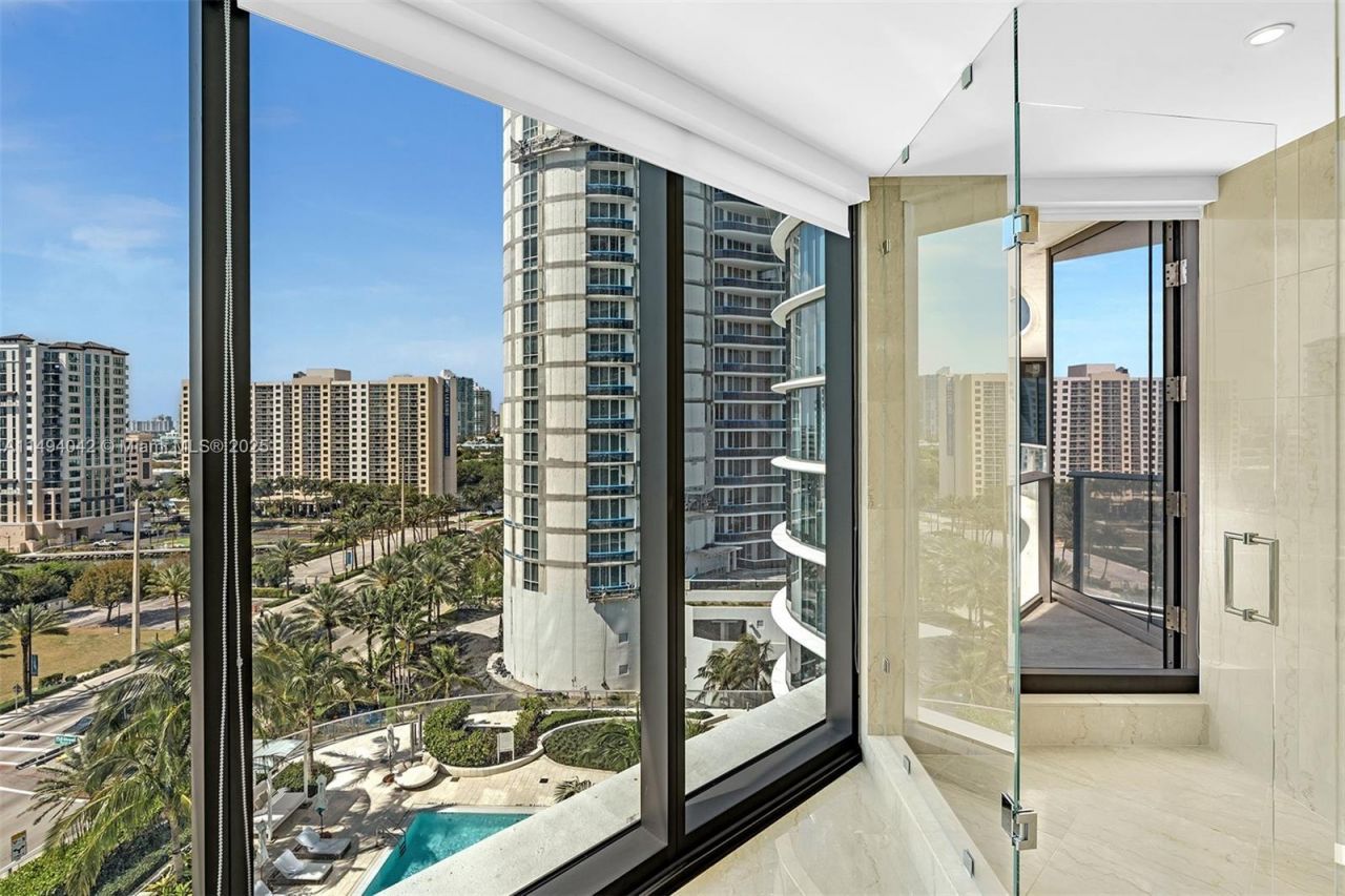 15701 Collins Ave, Unit 805, Sunny Isles Beach, FL 33160 Photo