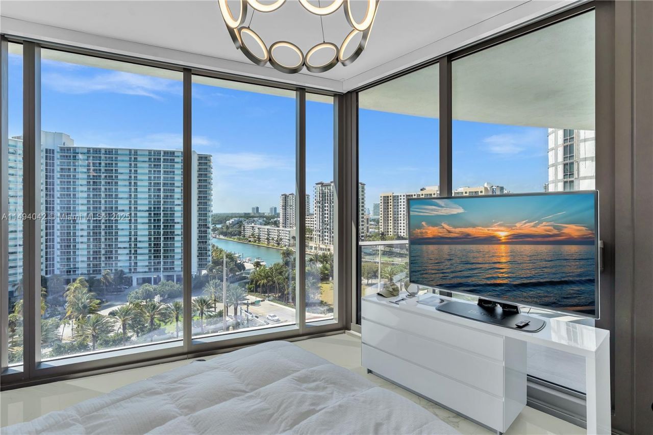 15701 Collins Ave, Unit 805, Sunny Isles Beach, FL 33160 Photo