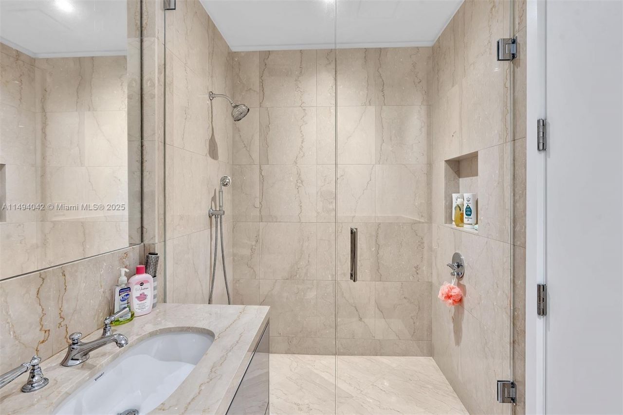 15701 Collins Ave, Unit 805, Sunny Isles Beach, FL 33160 Photo