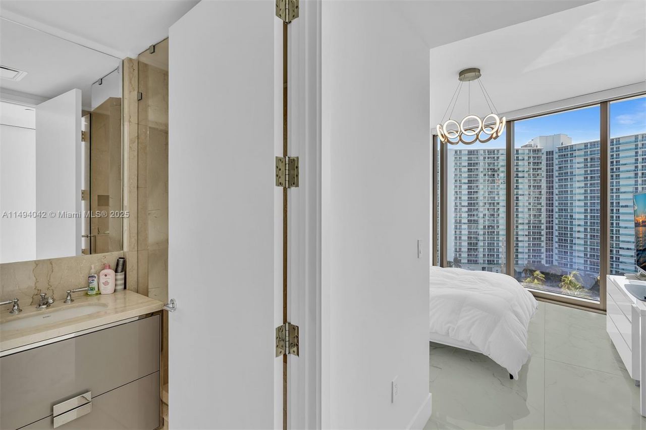 15701 Collins Ave, Unit 805, Sunny Isles Beach, FL 33160 Photo