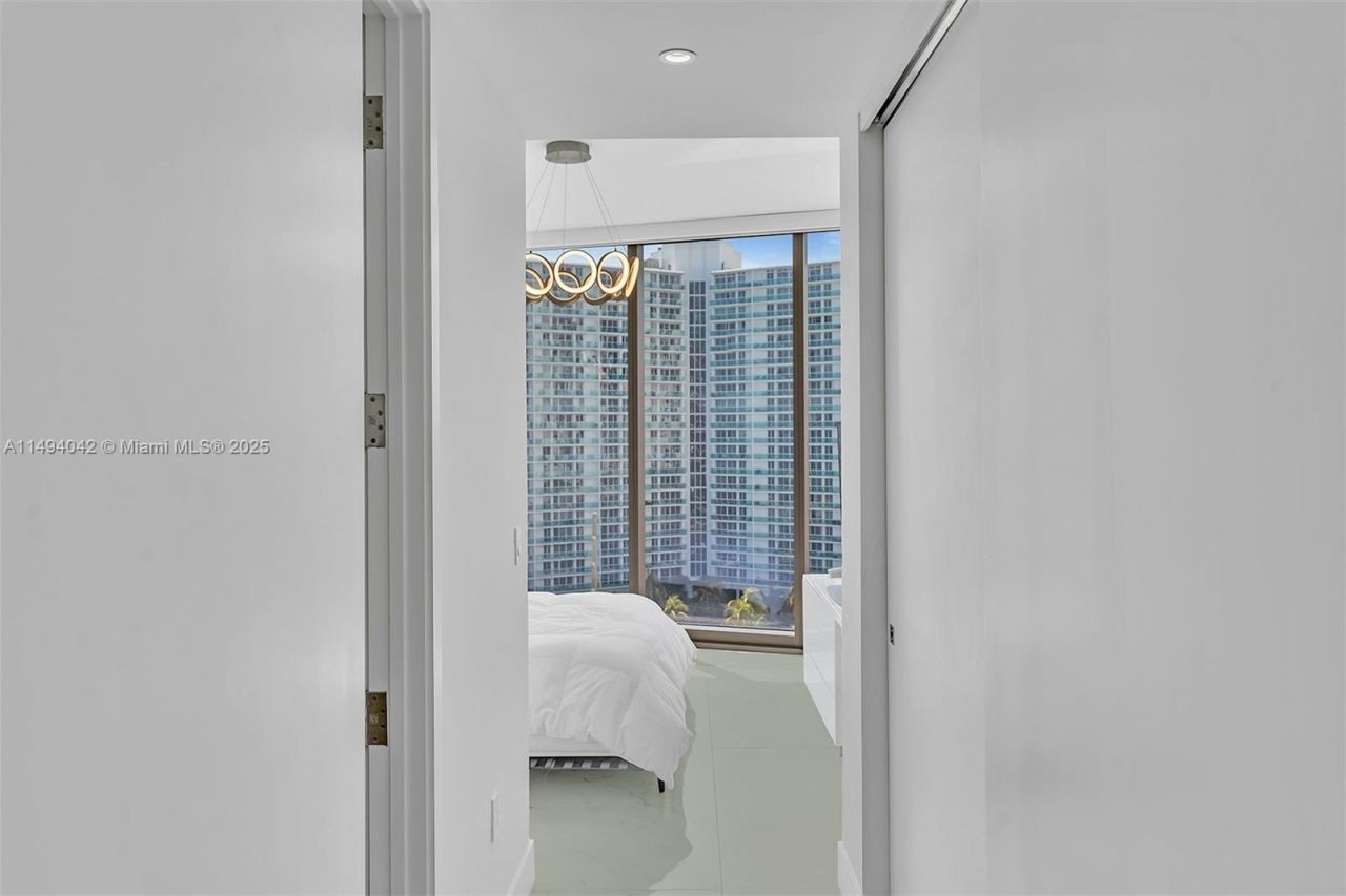 15701 Collins Ave, Unit 805, Sunny Isles Beach, FL 33160 Photo