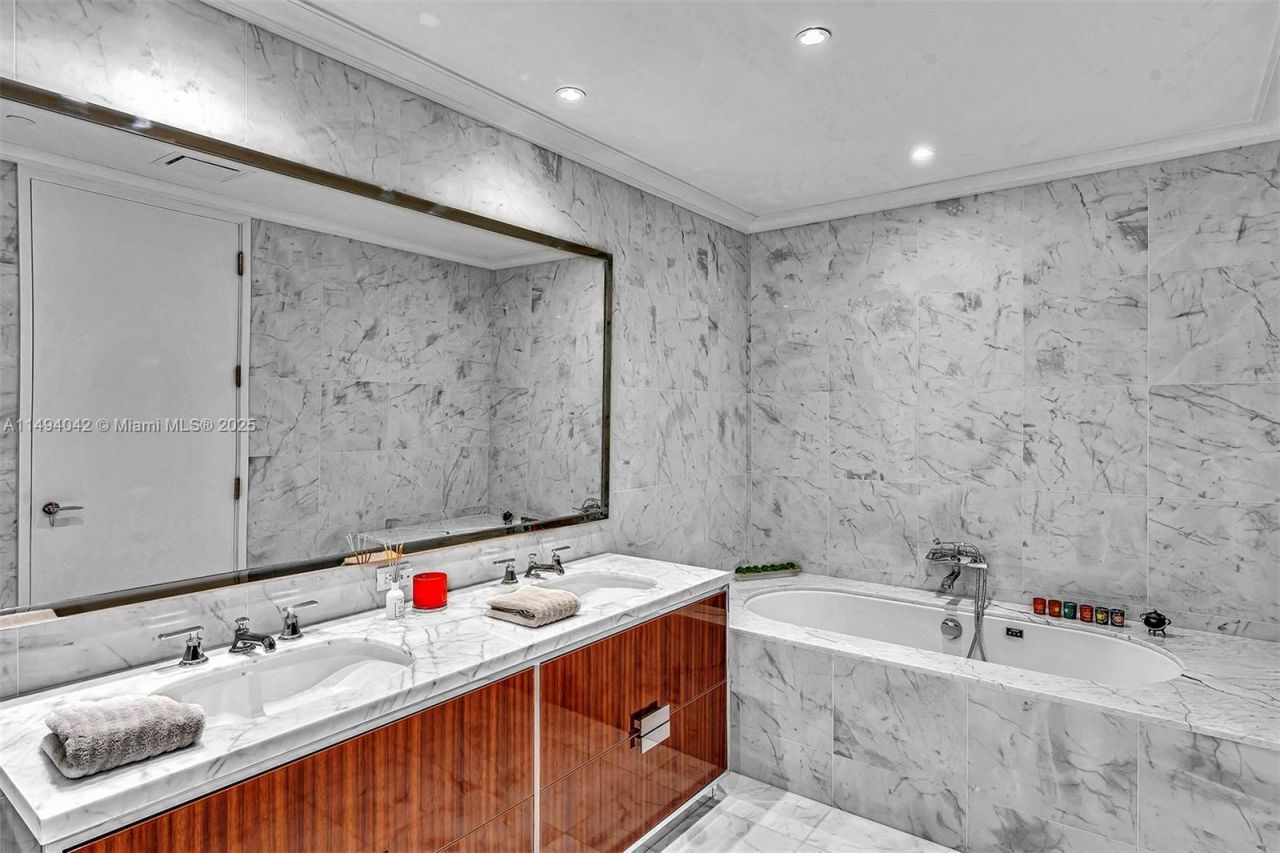 15701 Collins Ave, Unit 805, Sunny Isles Beach, FL 33160 Photo