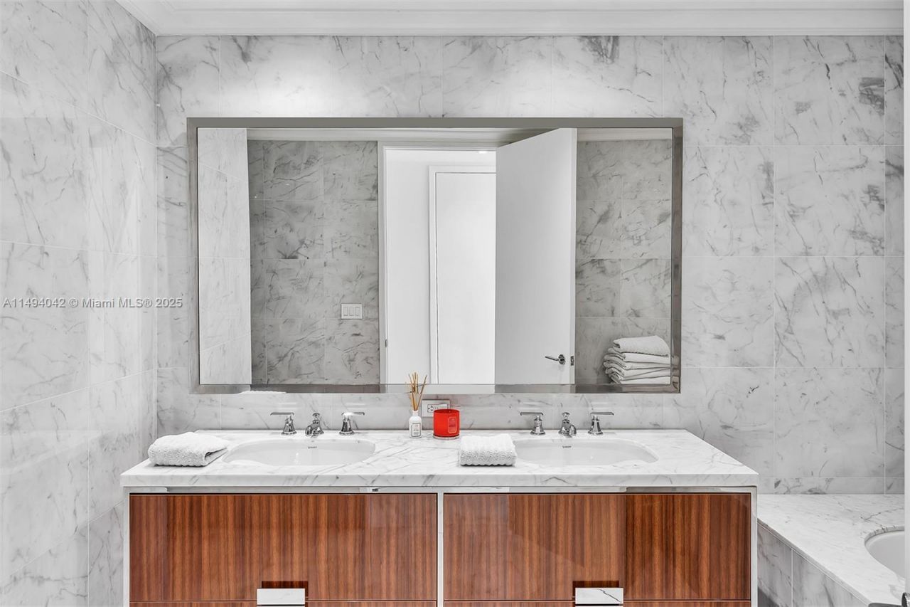 15701 Collins Ave, Unit 805, Sunny Isles Beach, FL 33160 Photo