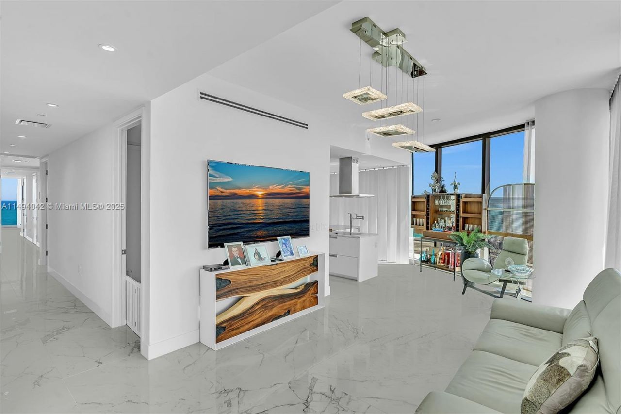 15701 Collins Ave, Unit 805, Sunny Isles Beach, FL 33160 Photo