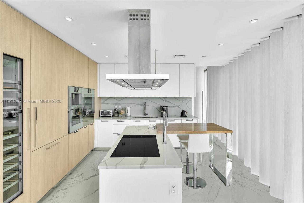 15701 Collins Ave, Unit 805, Sunny Isles Beach, FL 33160 Photo