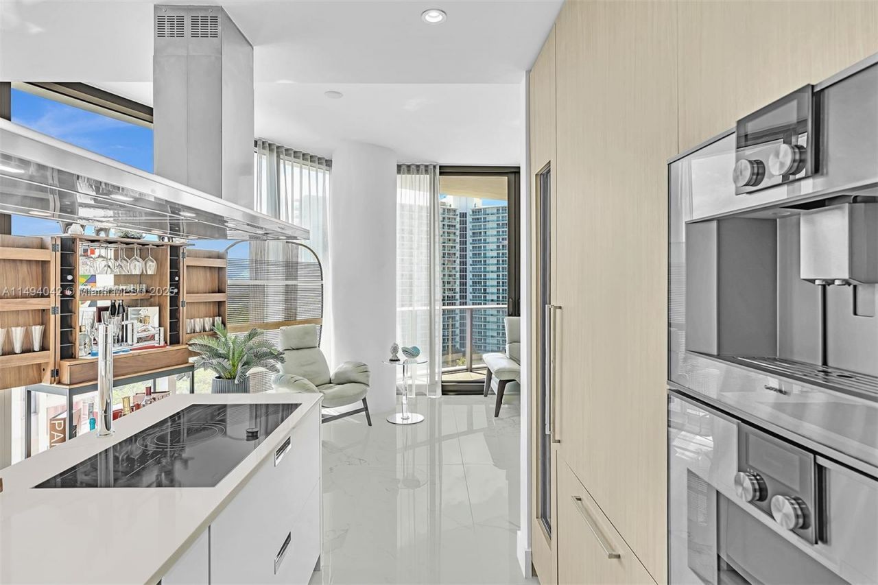 15701 Collins Ave, Unit 805, Sunny Isles Beach, FL 33160 Photo