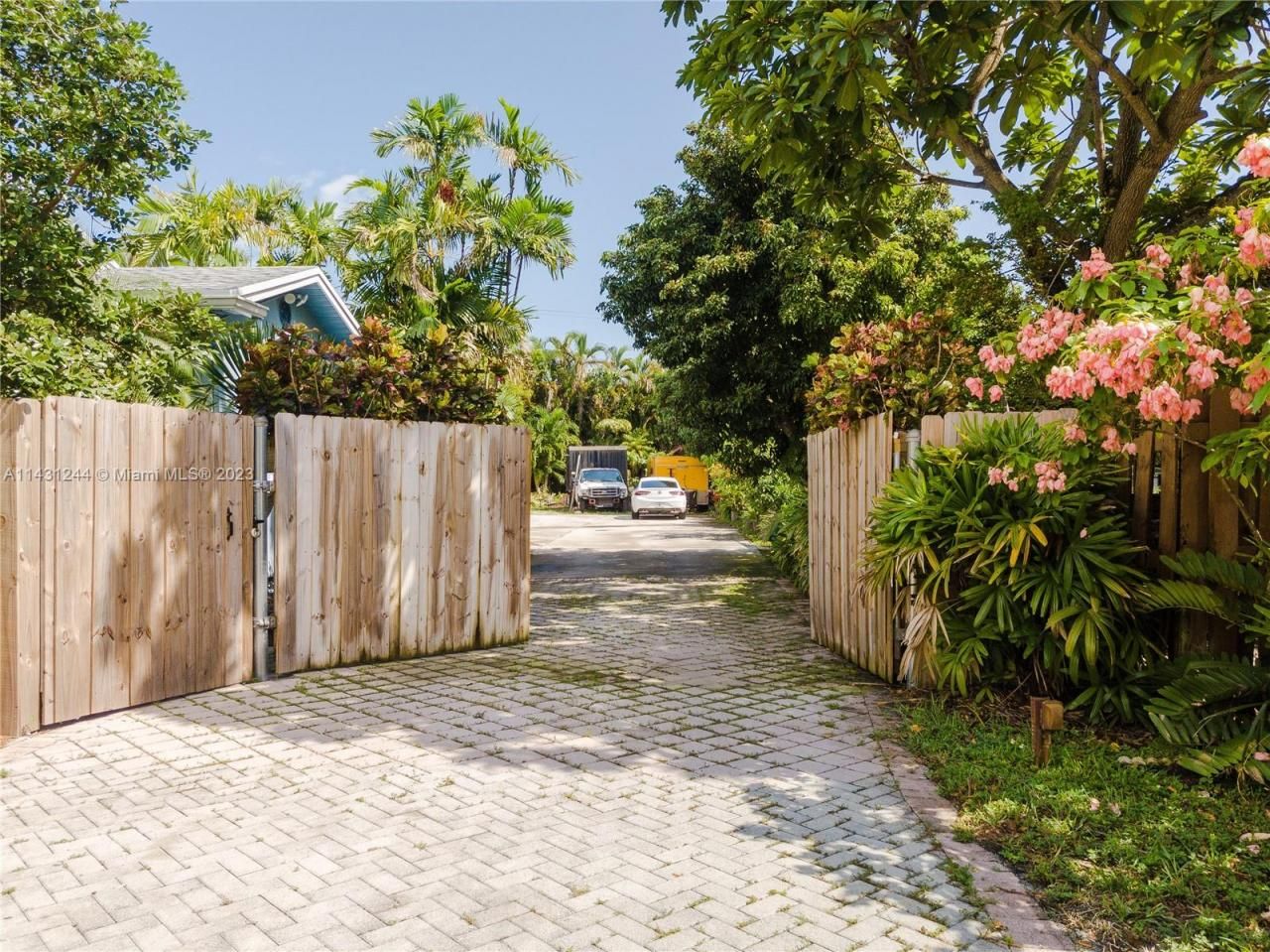 2533 Fillmore St, Hollywood, FL 33020 Photo