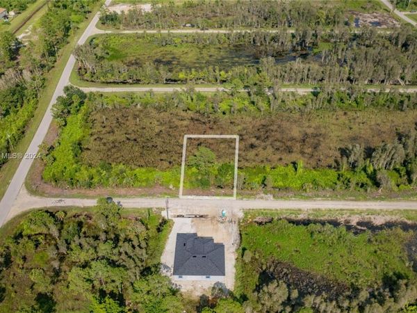 853 Belden Ave, Lehigh Acres, FL 33936