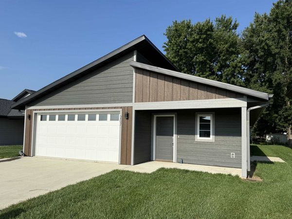 207 34th Avenue W, Spencer, IA 51301