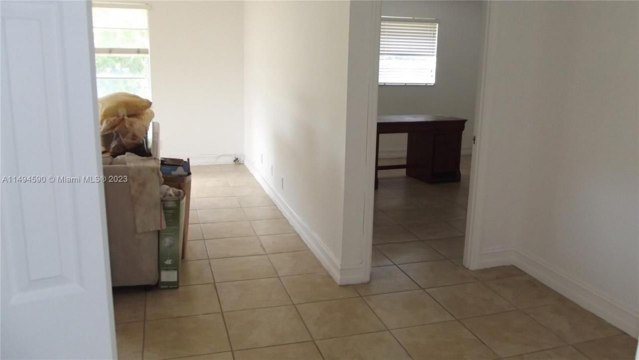 1300 Moffett St, Unit 302, Hallandale Beach, FL 33009 Photo