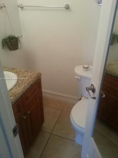 1300 Moffett St, Unit 302, Hallandale Beach, FL 33009 Photo