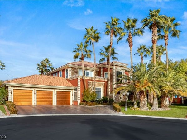 2200 PURPLE MAJESTY Court, Las Vegas, NV 89117