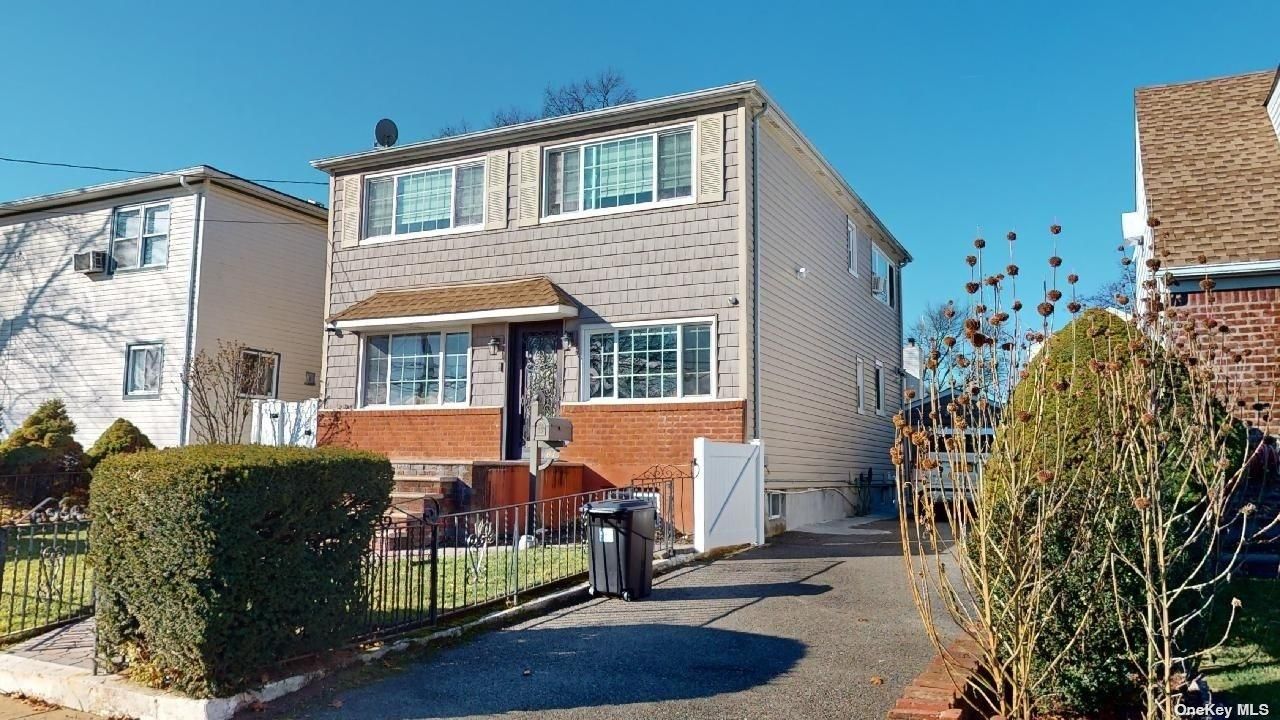 64 Ormonde Boulevard, Valley Stream, NY 11580 Main Photo