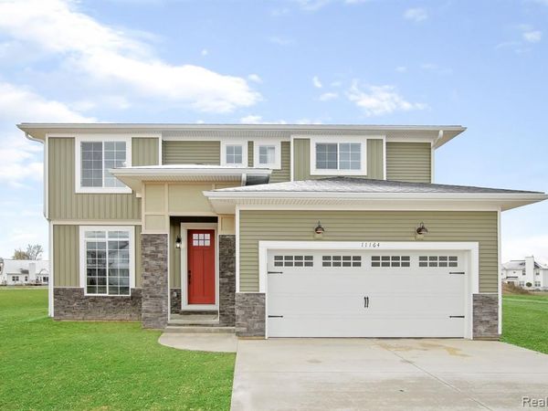 2291 WOODS WEST Drive, Flushing, MI 48433