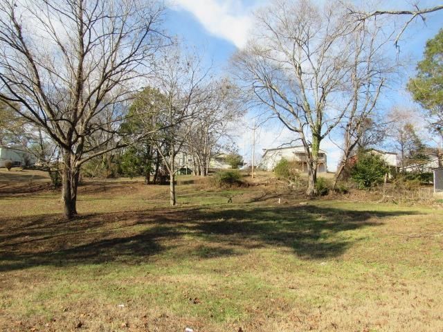 1010 Mobile St, Florence, AL 35630 Main Photo