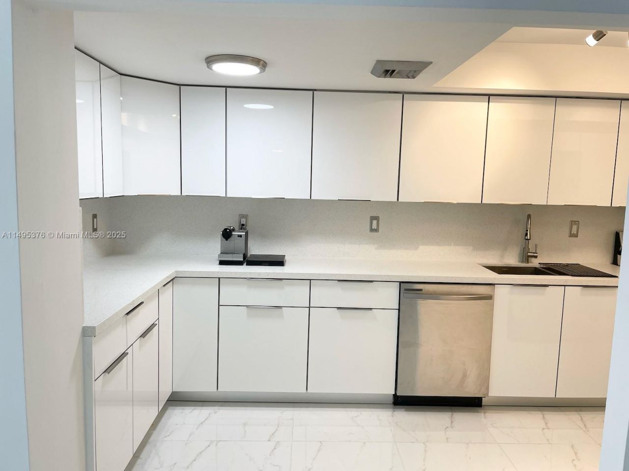 18041 Biscayne Boulv, Unit 502, Aventura, FL 33160 Photo