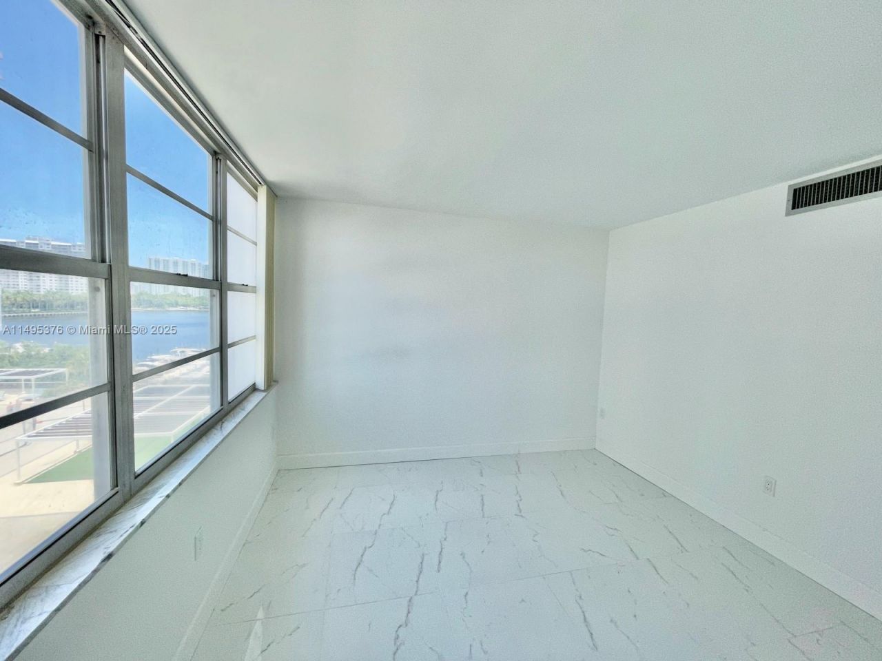 18041 Biscayne Boulv, Unit 502, Aventura, FL 33160 Photo