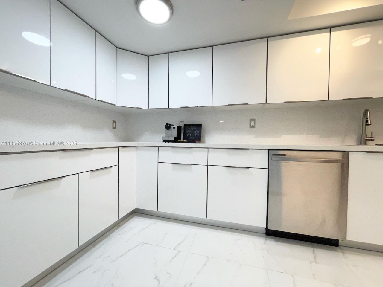18041 Biscayne Boulv, Unit 502, Aventura, FL 33160 Photo