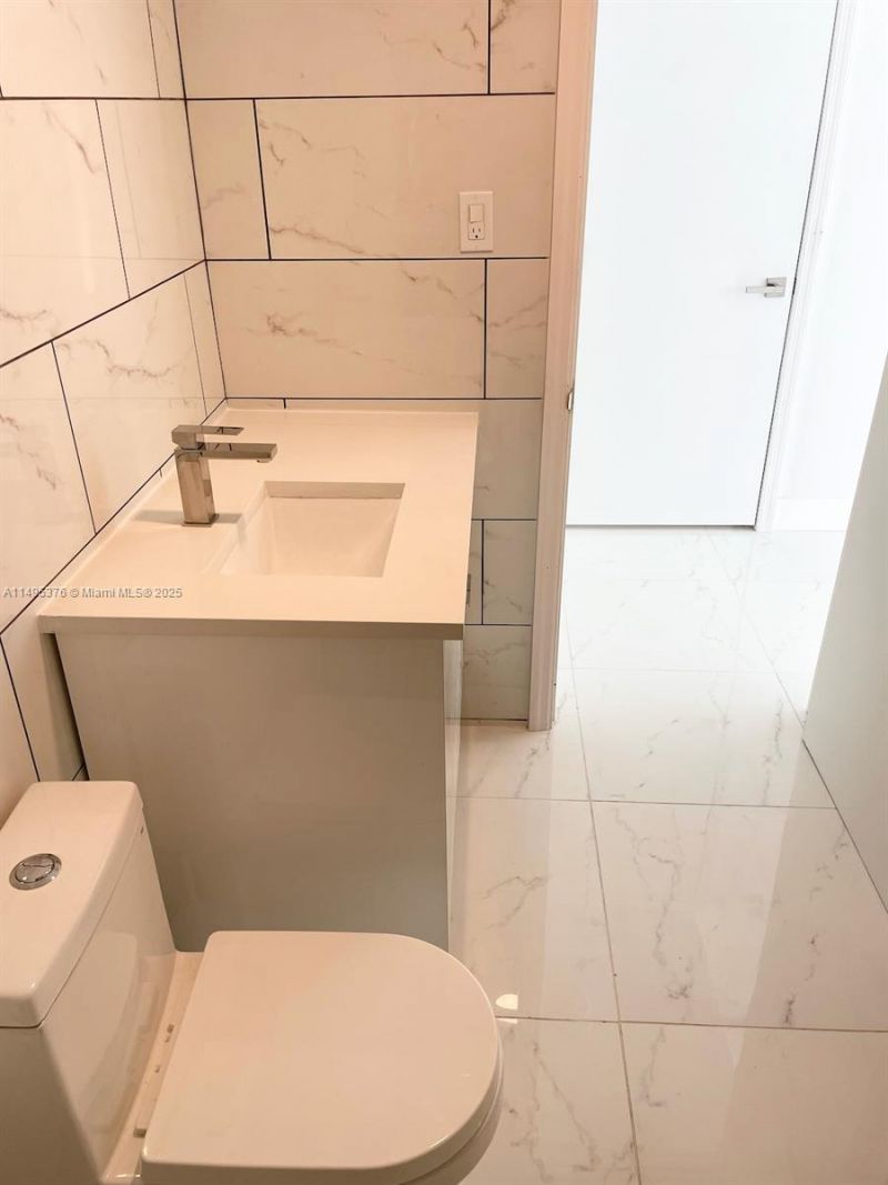 18041 Biscayne Boulv, Unit 502, Aventura, FL 33160 Photo