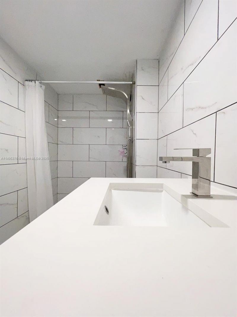 18041 Biscayne Boulv, Unit 502, Aventura, FL 33160 Photo