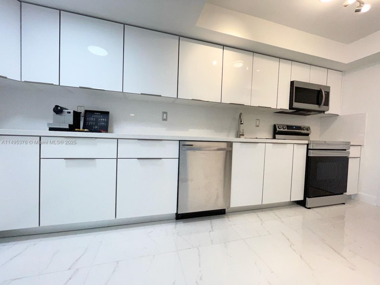 18041 Biscayne Boulv, Unit 502, Aventura, FL 33160 Photo